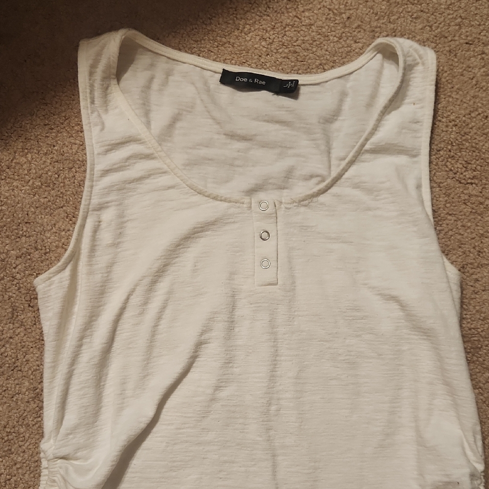 Doe & Rae Women's White Sleeveless Top